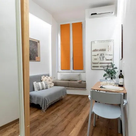 Casa Crispi By Hili Apartment