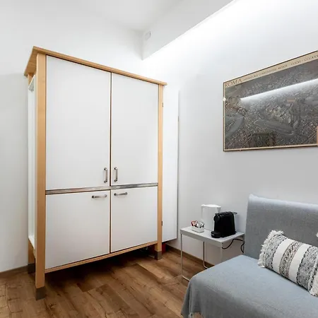 Casa Crispi By Hili Rom